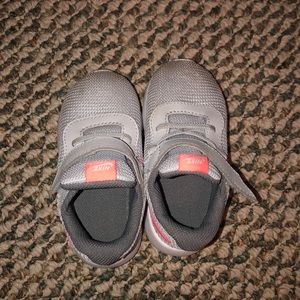 Toddler shoes